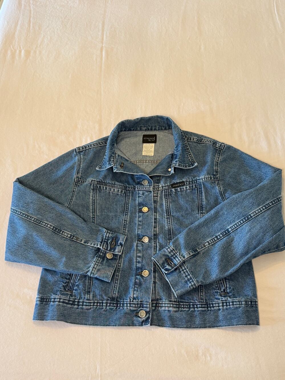 Riveted by Lee Denim Trucker Style Vintage Jean Jacket. Size XL